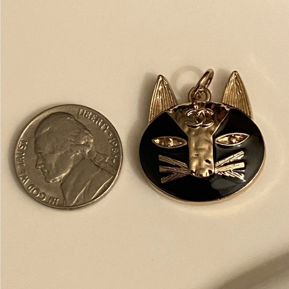 Rare CC Chic BLACK Cat Pendant  on 18KGP chain - Picture 8 of 8